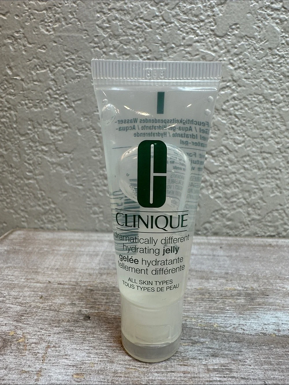 $4 🌙 Clinique‎ Dramatically Different Hydrating Jelly NEW